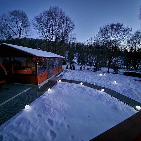 Sugopatak Kulcsoshaz Villa Izvoare  Exteriör bild